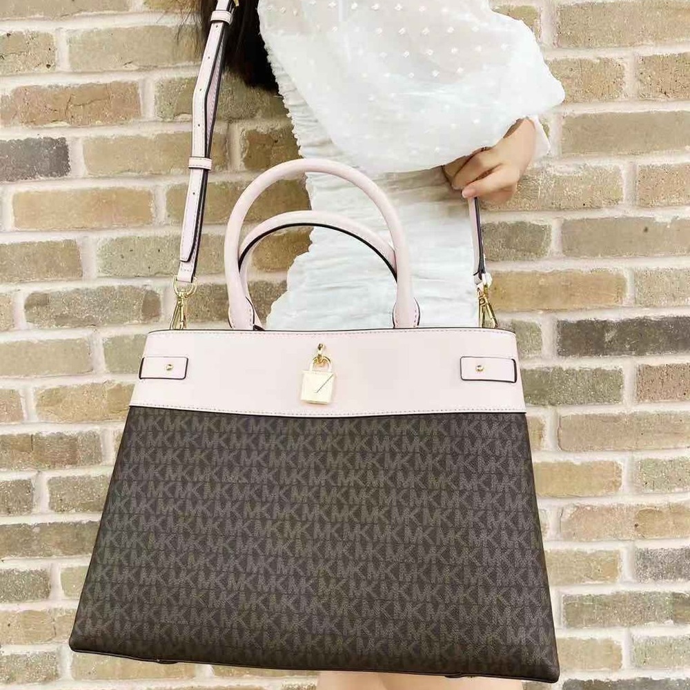 BUNDLE💞NWT Michael Kors Satchel & Wristlet - Picture 2 of 4